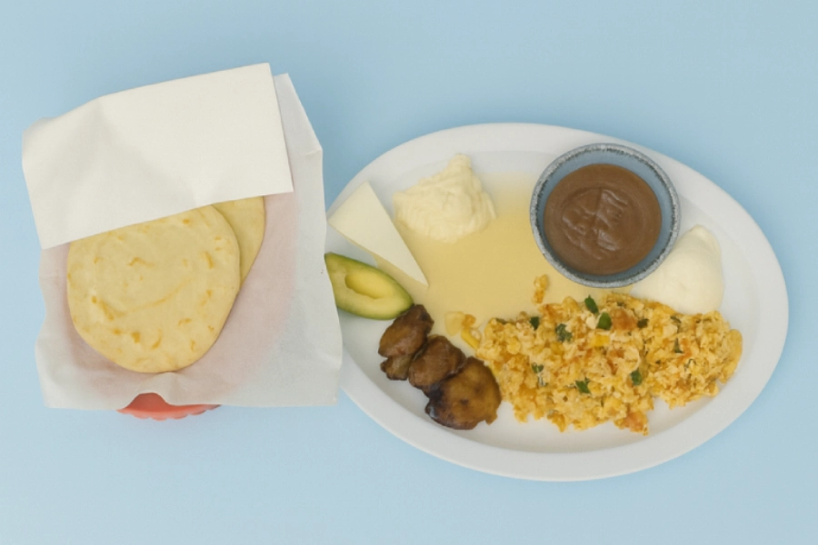 Desayuno huevos revueltos