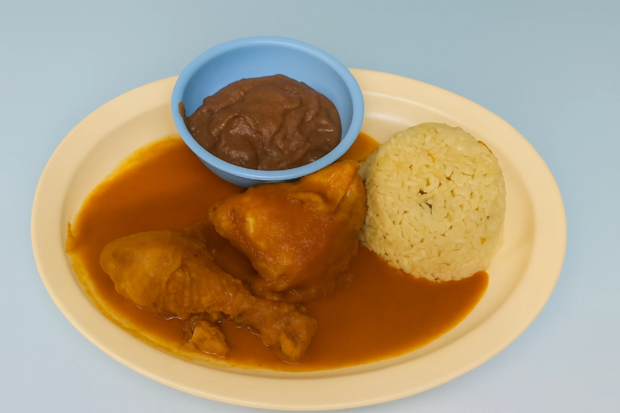 Pollo guisado